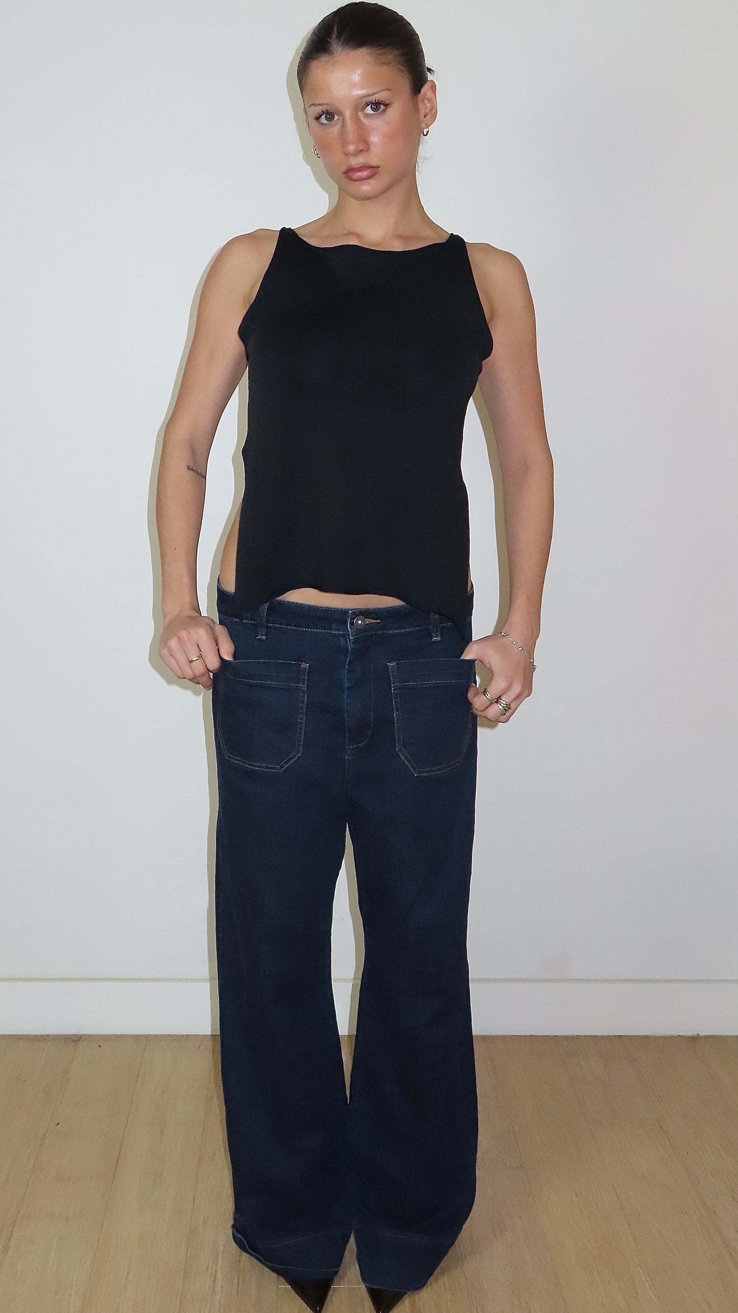 DKNY OPEN BACK TANK / MEDIUM
