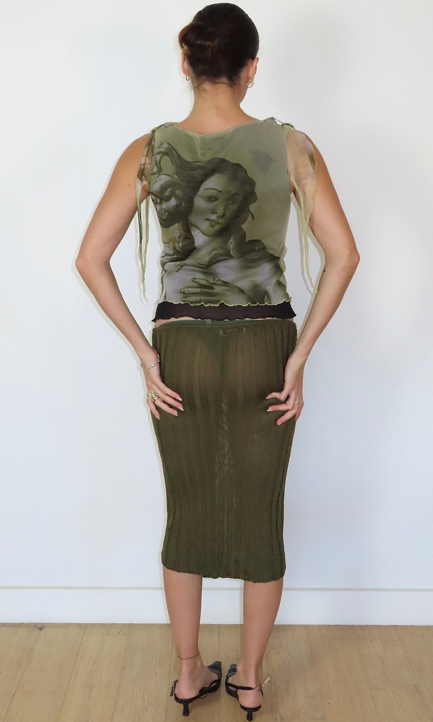 JOY JOY THE BIRTH OF VENUS GRAPHIC PRINT TOP / MEDIUM