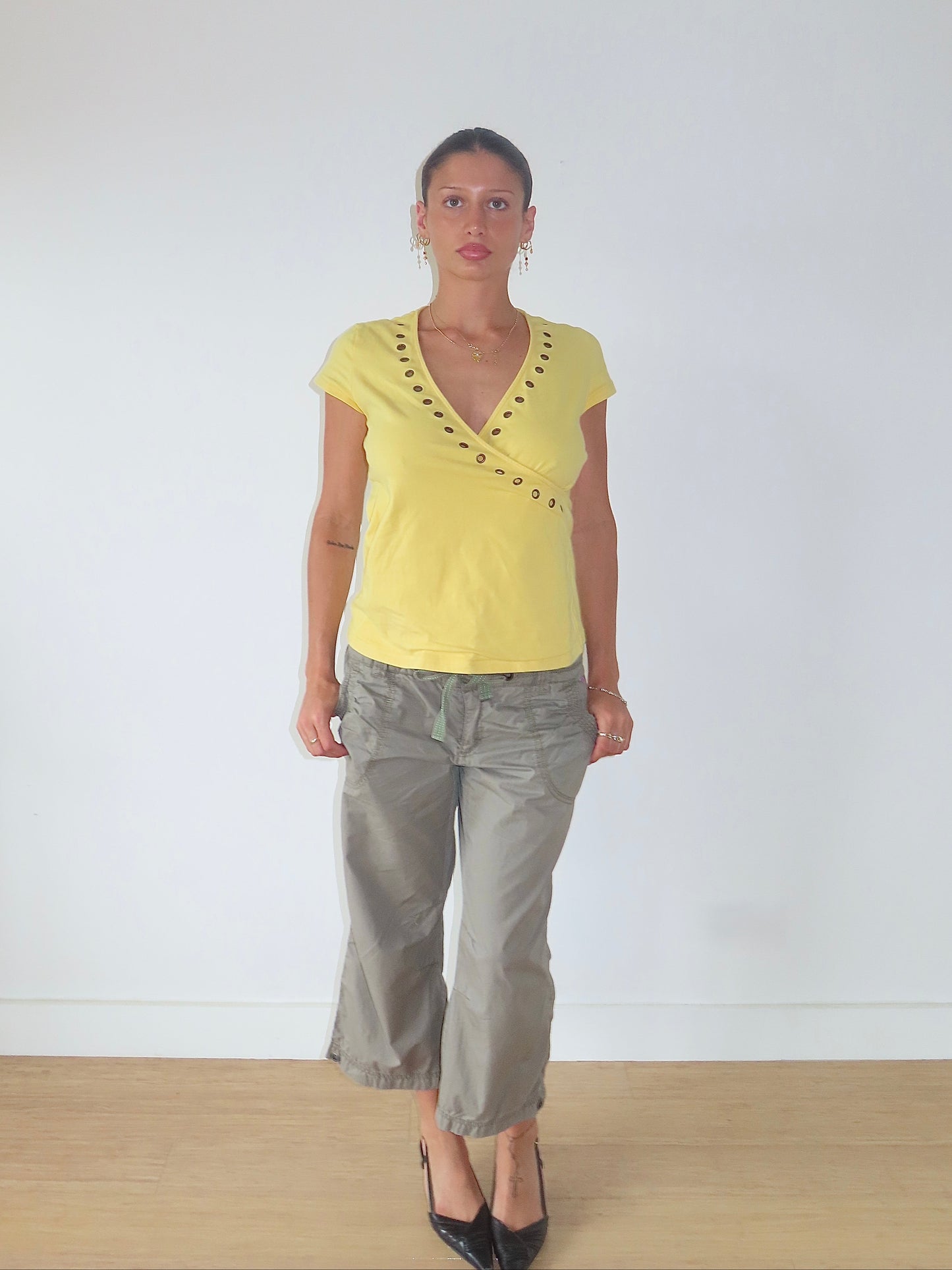 VINTAGE SEQUEL YELLOW GROMMET WRAP TOP / MEDIUM