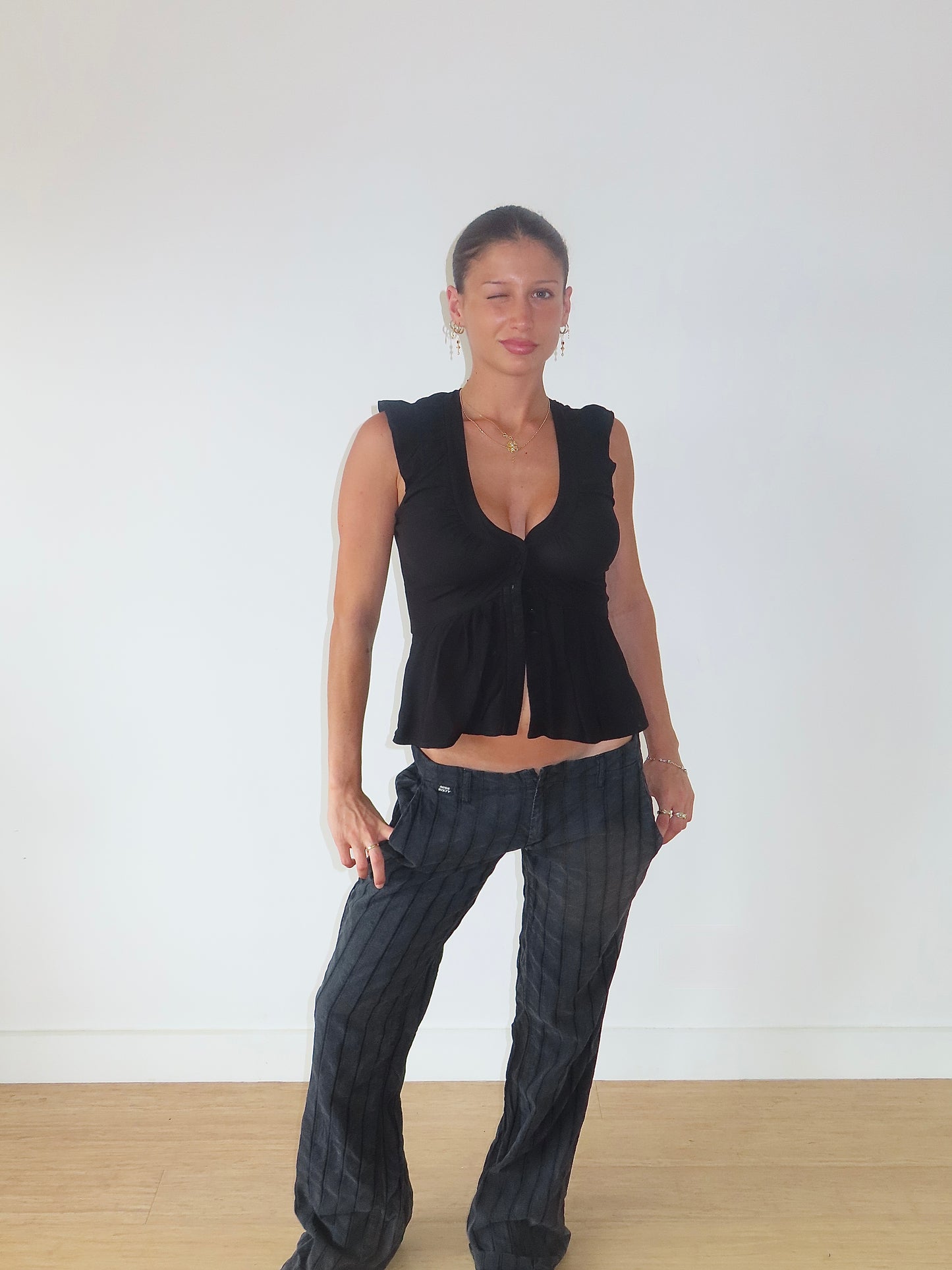 00S CUE PLEATED FRILL BUTTON BLOUSE / XSMALL (EST.)