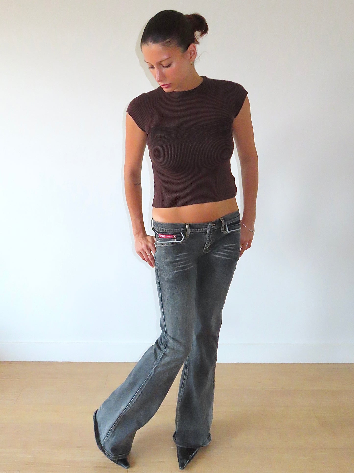 EARLY 00S STRASS COLLECTION DARK WASH LOW RISE BOOTCUT JEANS / FR 36