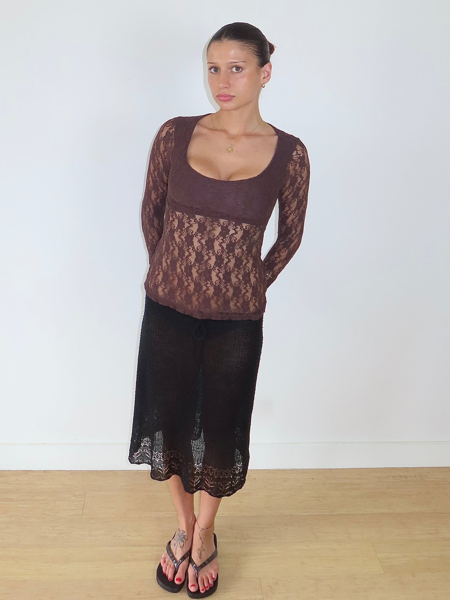 BROWN LACE LONG SLEEVE / MEDIUM