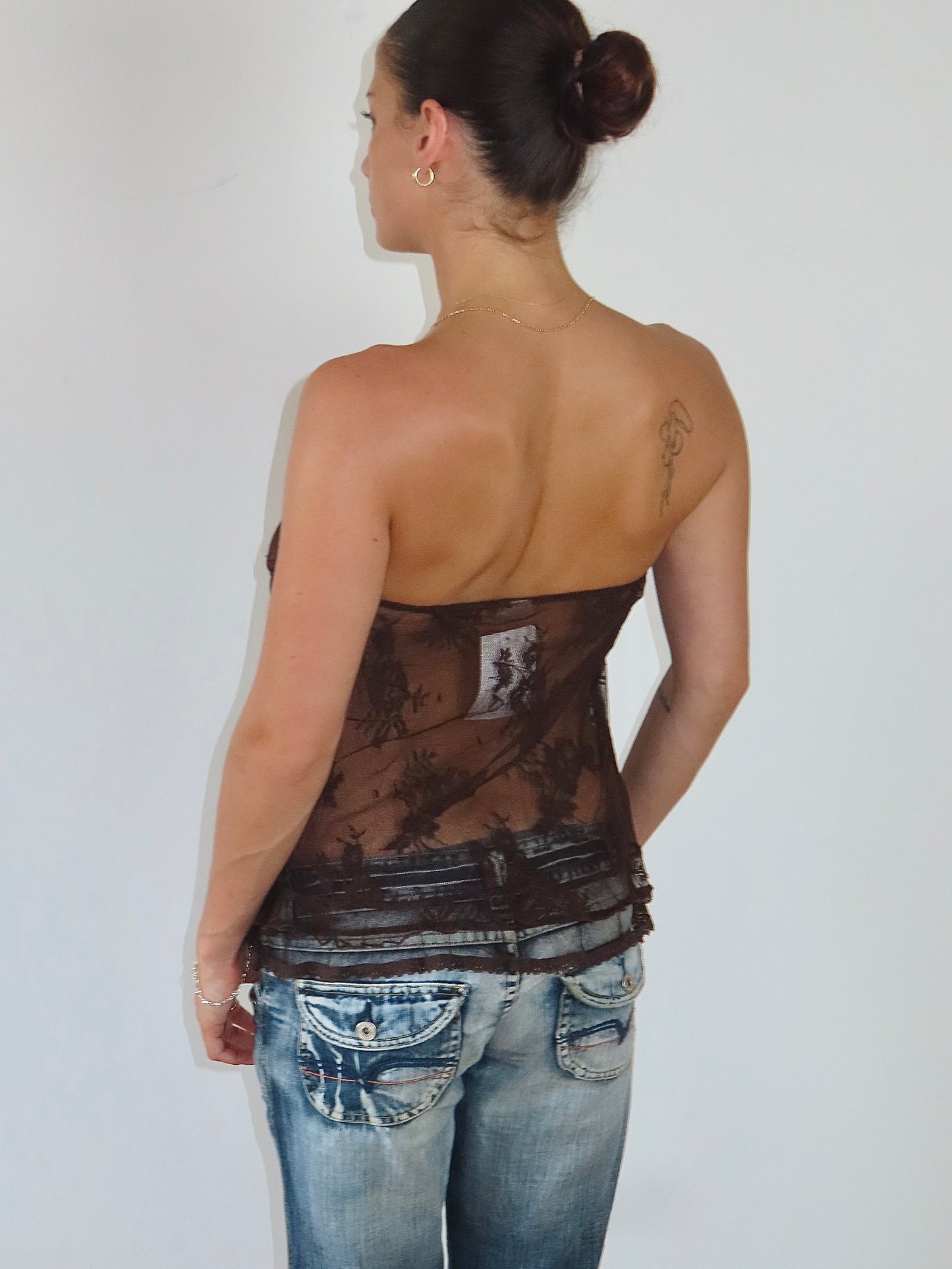 YAMAYAY CHOCOLATE LAYERED LACE HALTER TOP / IT. MEDIUM